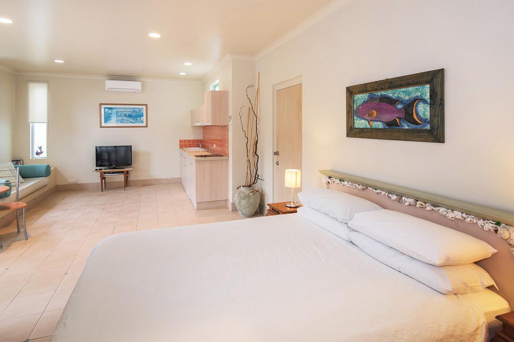 Sea & Soul Beachside Apartments Превелли Экстерьер фото